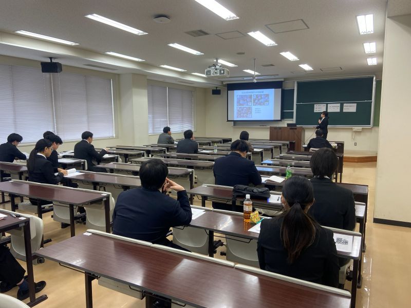 R80123_3.jpg R80123_3.jpg