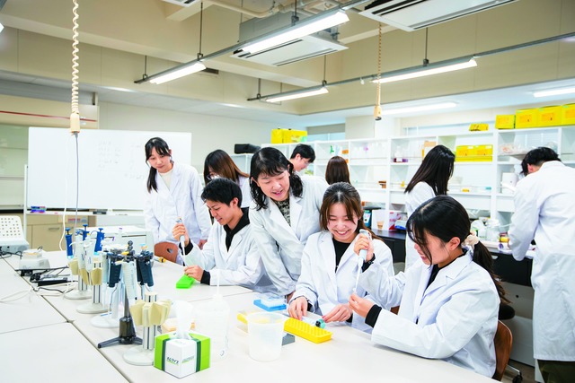 bio1.jpg